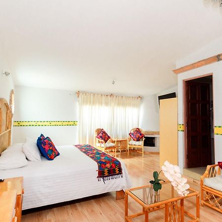 Hotel Hacienda Montesinos Морелия Екстериор снимка