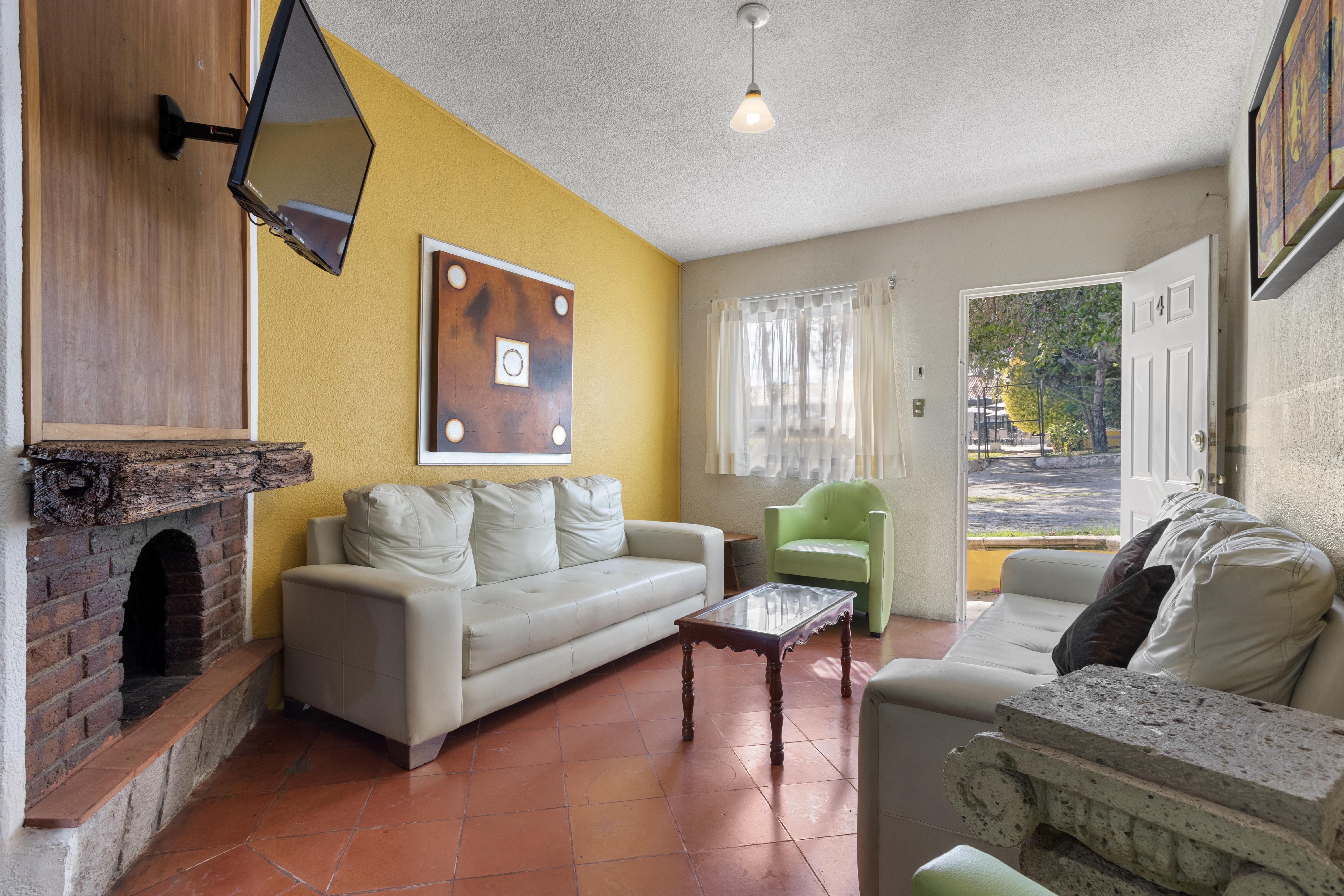Hotel Hacienda Montesinos Морелия Екстериор снимка