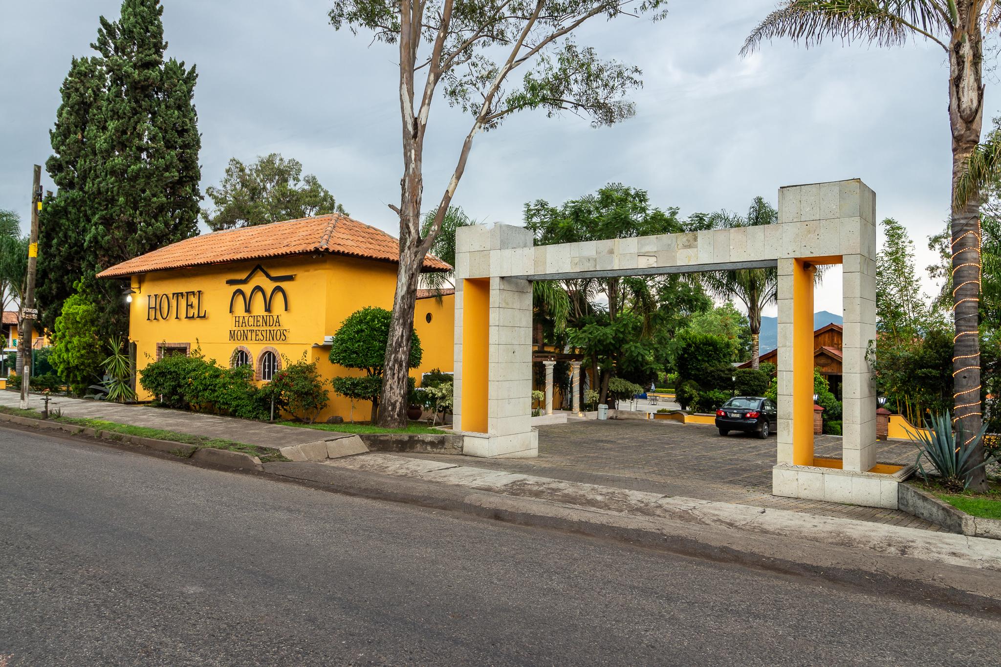 Hotel Hacienda Montesinos Морелия Екстериор снимка