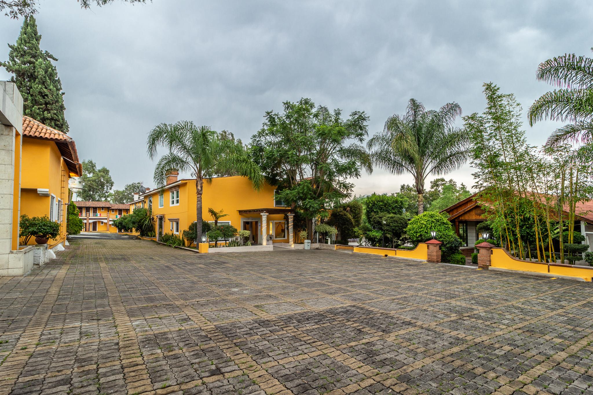 Hotel Hacienda Montesinos Морелия Екстериор снимка